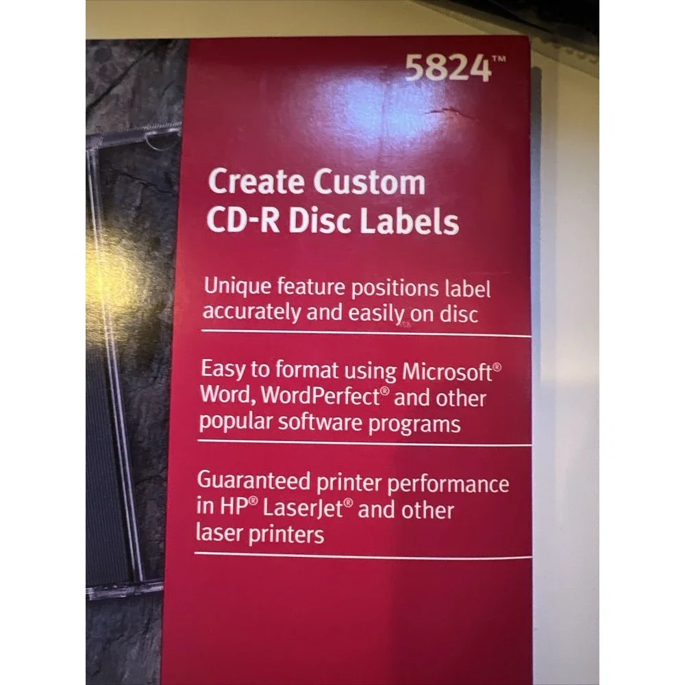 Avery - Matte White CD/CD-R Labels - For Laser Printers - 5824 - 31 labels